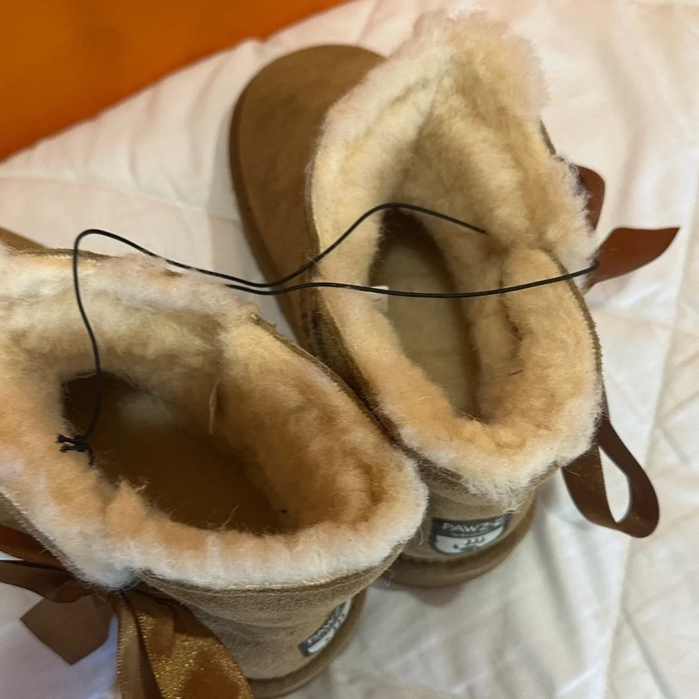 NEW PAWZ Brown Suede Boots with Ribbon size 7